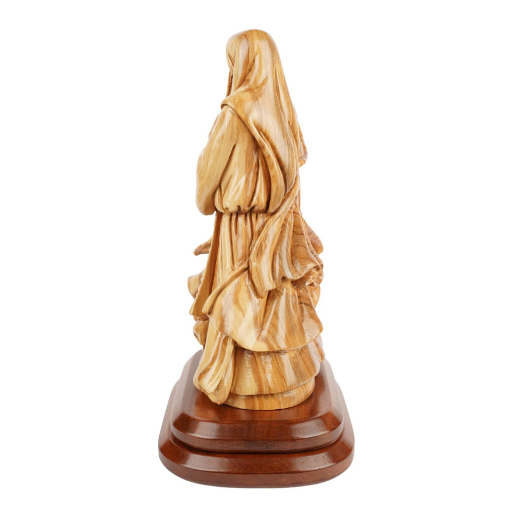 Hand-carved Holy Family made of olive wood – Exclusive wooden sculpture from Bethlehem (35 cm)